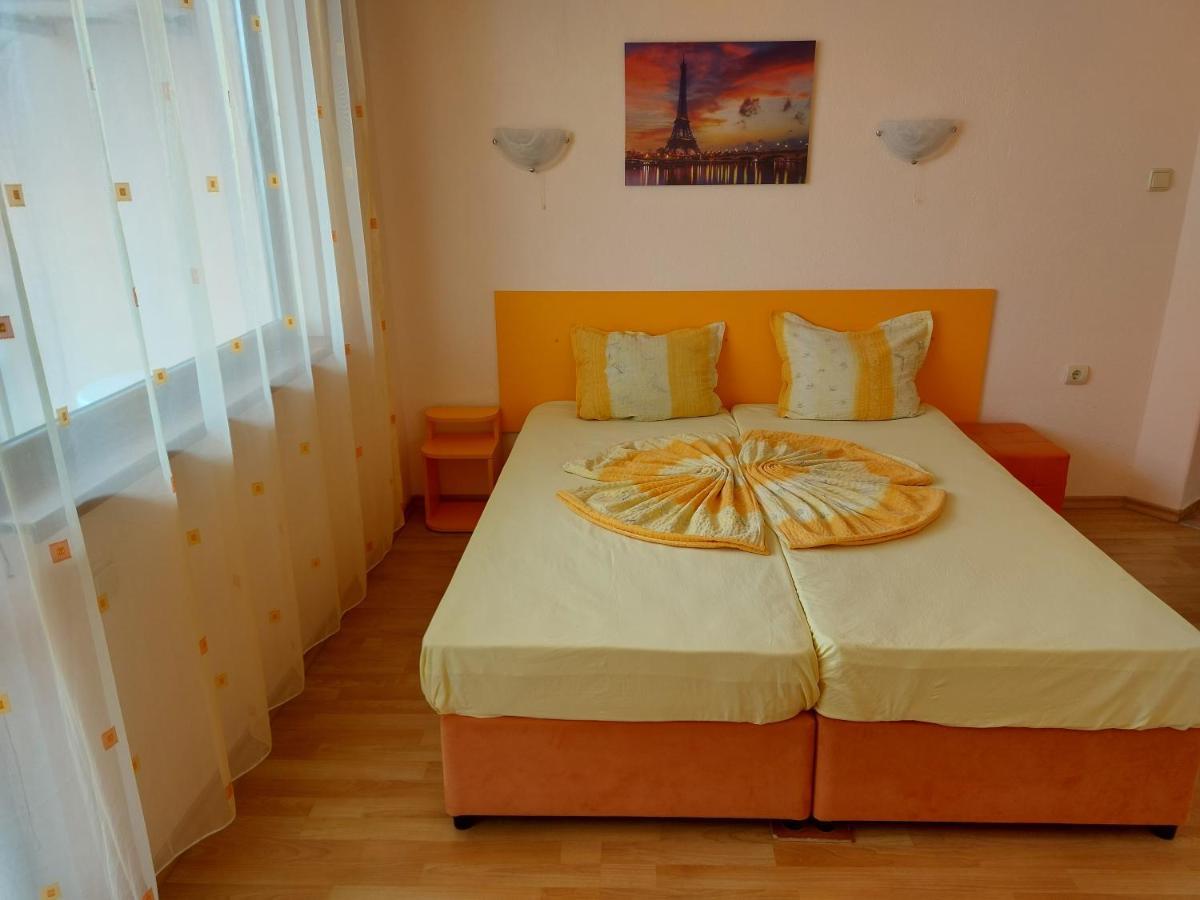 Primorski Briz Guest House Primorsko Exterior photo